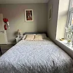 Private Cosy Studio - A1 Location
