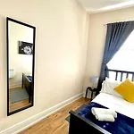 Central Dublin 1-Bedroom Retreat