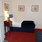 Henrietta Suites City Centre
