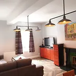 Luxury Artisan City Cottage