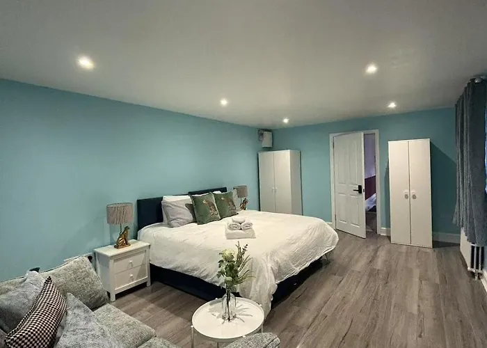 Mountjoy Spacious Private Apartment