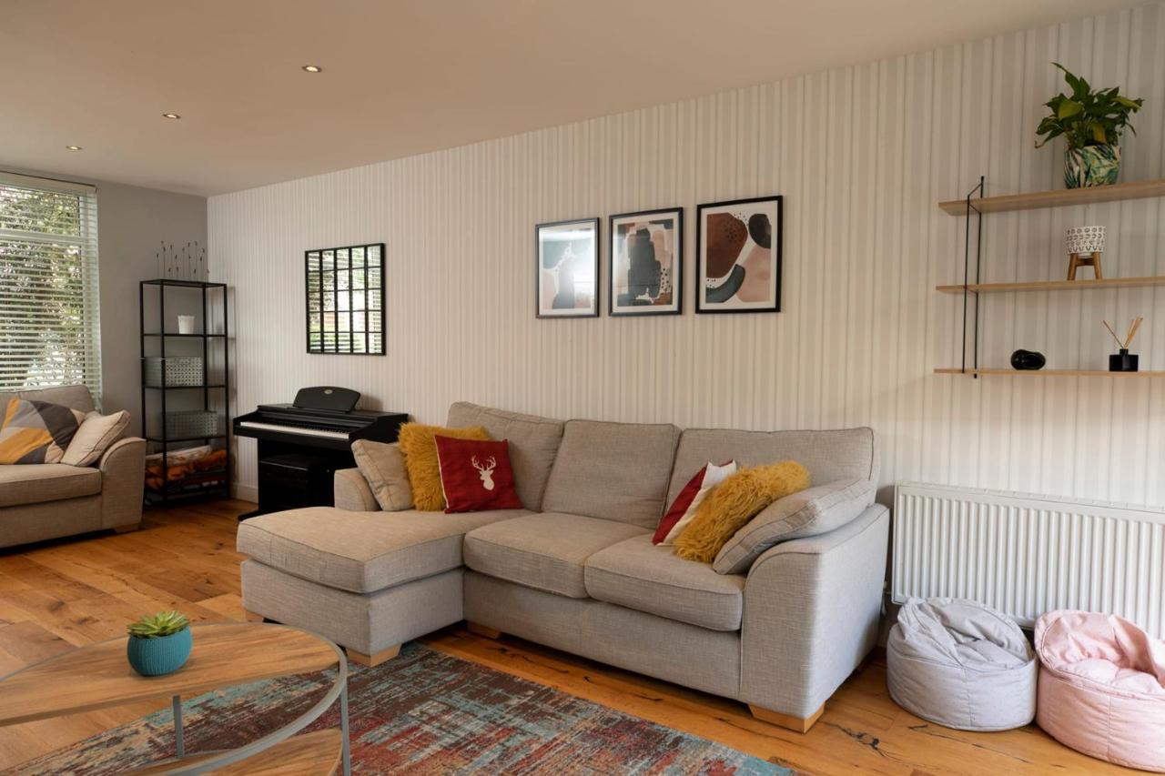 Vakantiehuis Guestready - Spacious 3br House With Patio Dublin