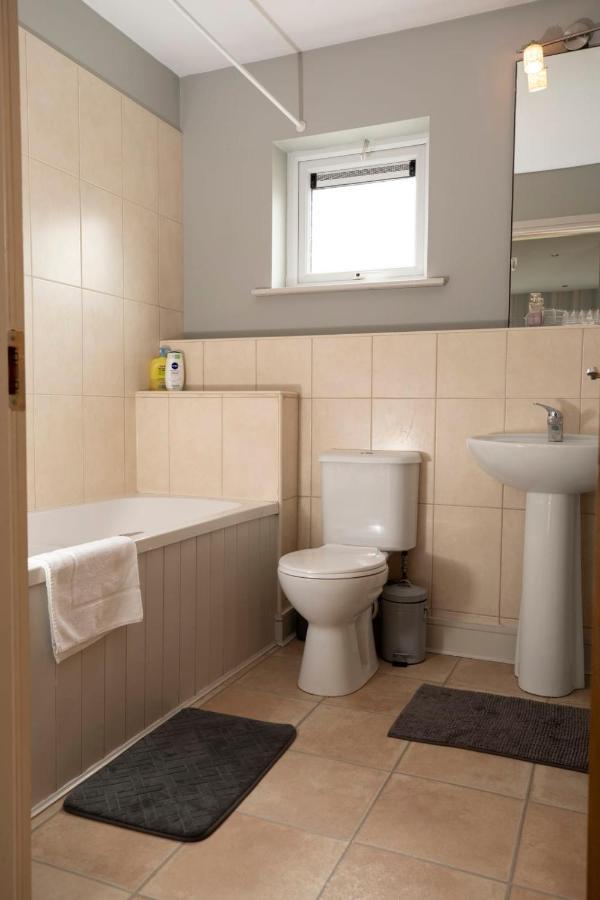 Guestready - Spacious 3br House With Patio *