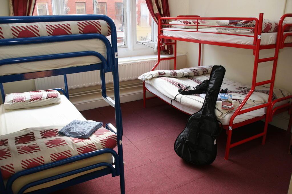 Kinlay House Hostel *