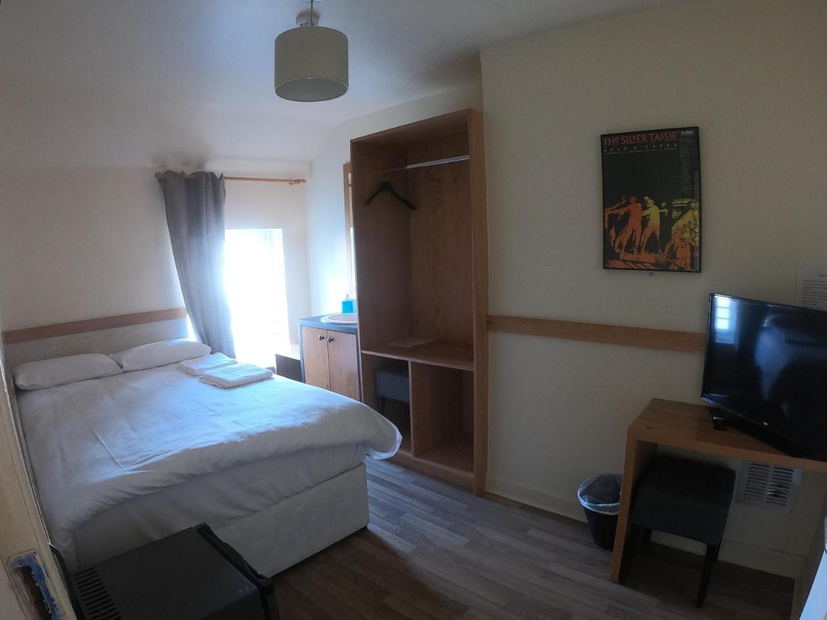 Pillar Guest house *