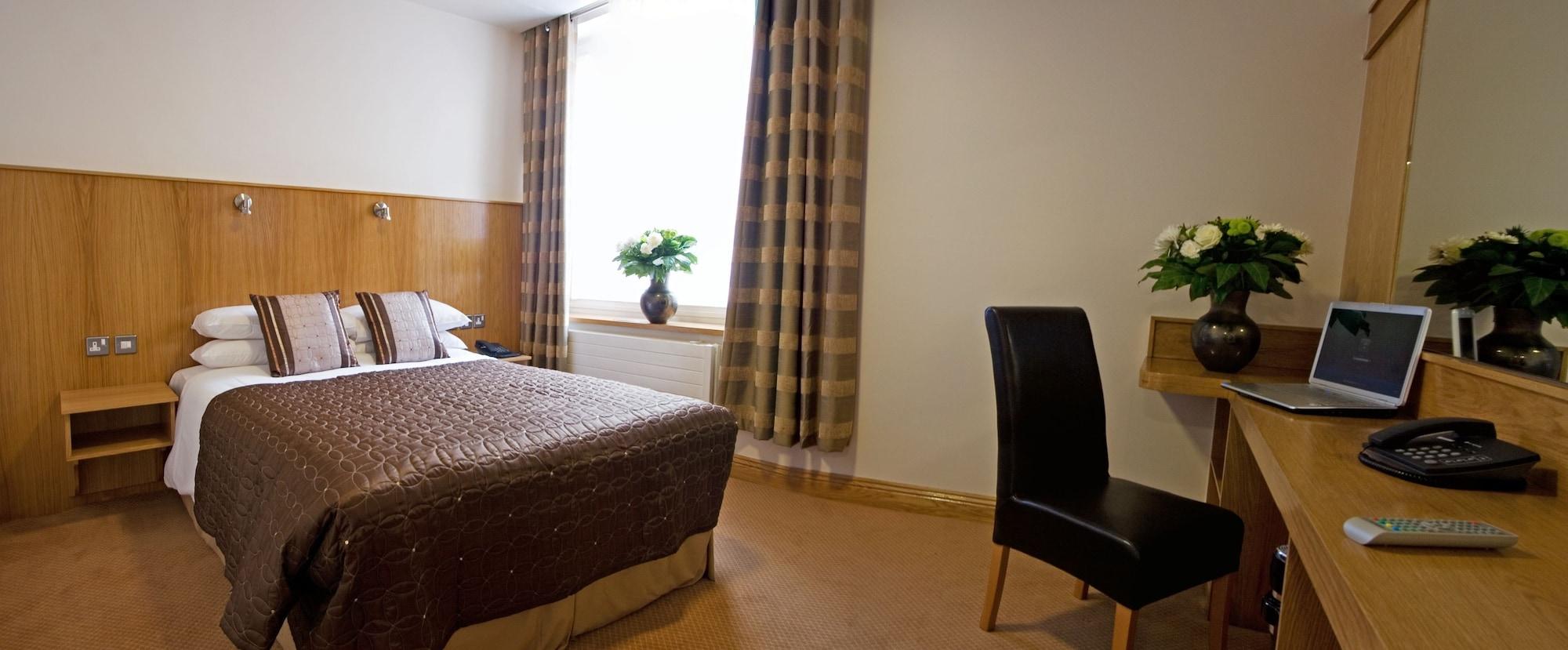 Blooms Hotel