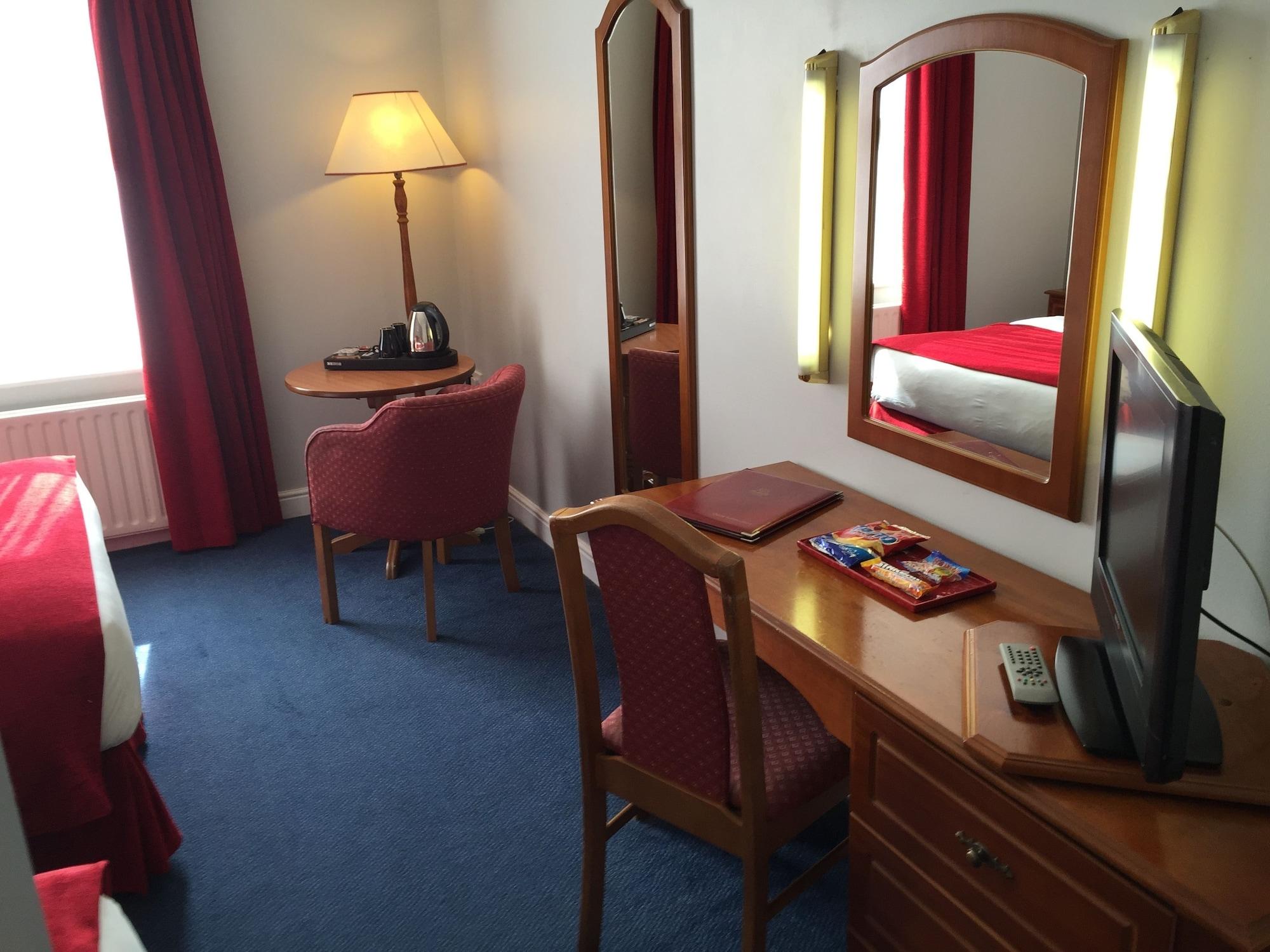 Charleville Hotel 3*