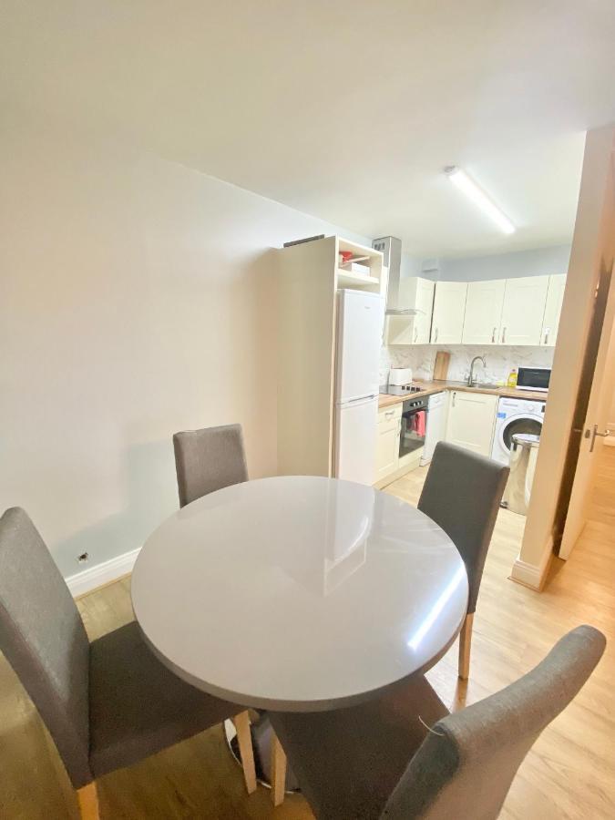 Lovely 2 Bedroom In *