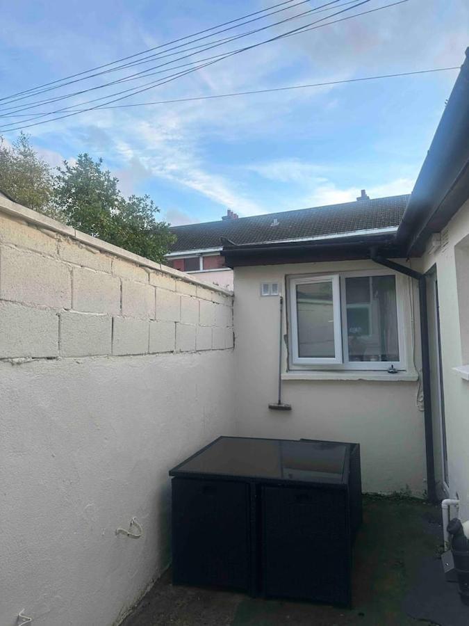 Private Cosy Studio - A1 Location Apartment