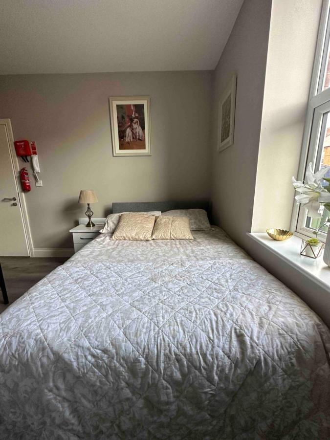 Private Cosy Studio - A1 Location *