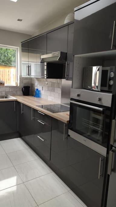 Apartment With Private Kitchen