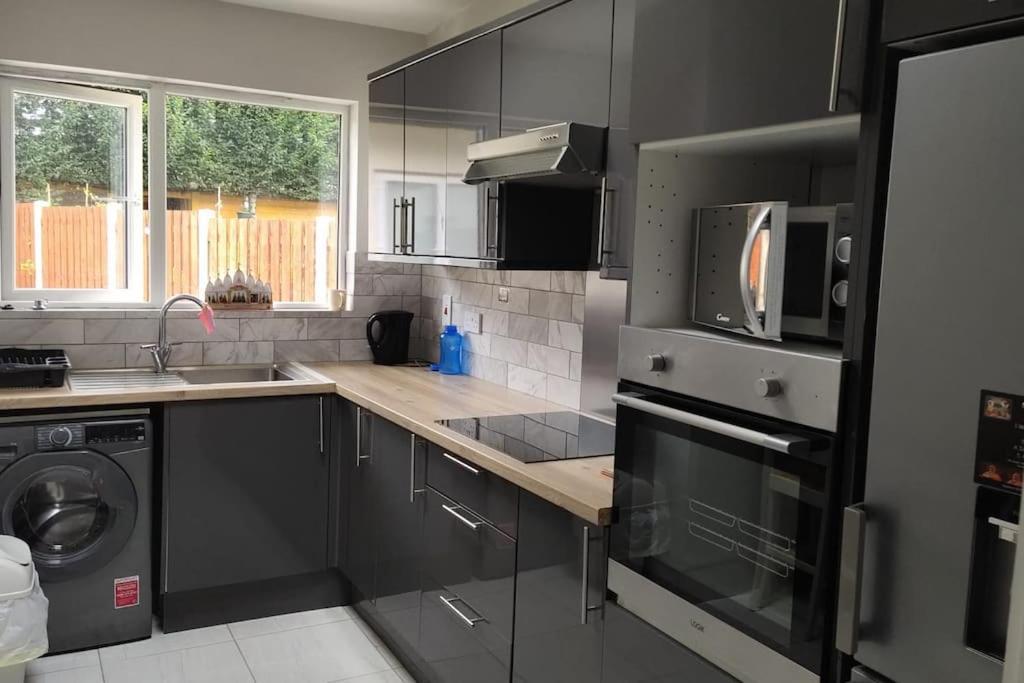 With Private Kitchen *