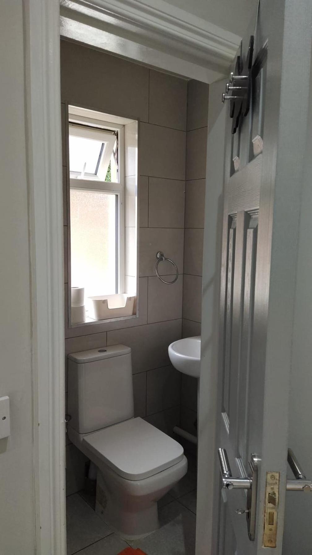 With Private Kitchen Apartment *