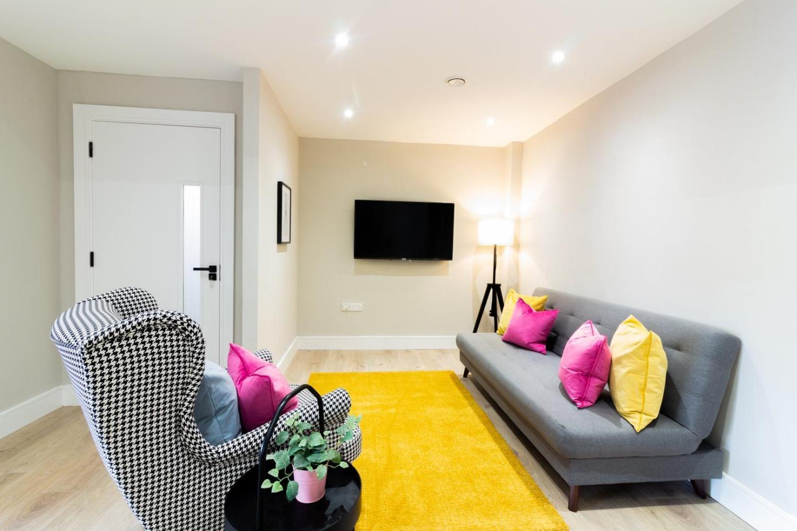Guestready - Encantando O 2br No Newmarket Hall Apartment Dublin
