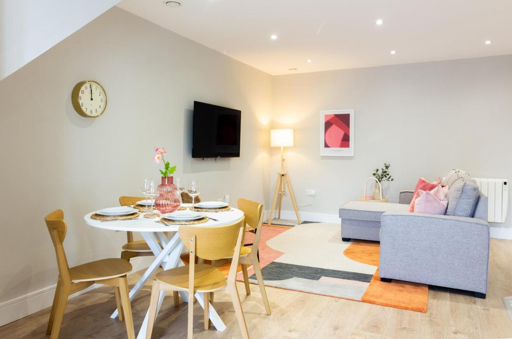 Guestready - Encantando O 2br No Newmarket Hall