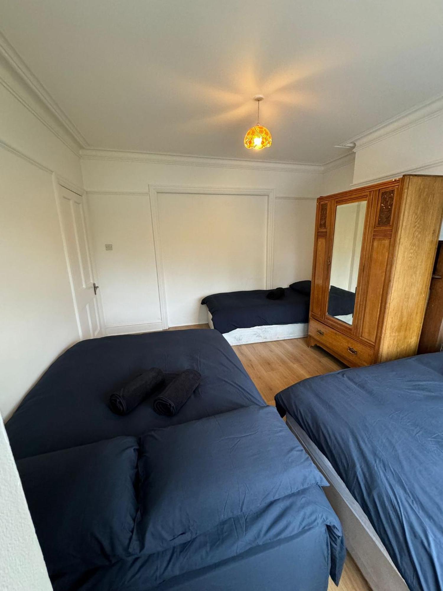 Big Family In At 2 Iveragh Rd-4 Guest house Dublin