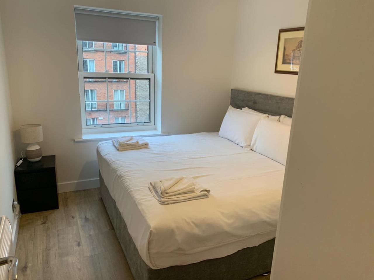 Luxury Custom Hall City Apartment *