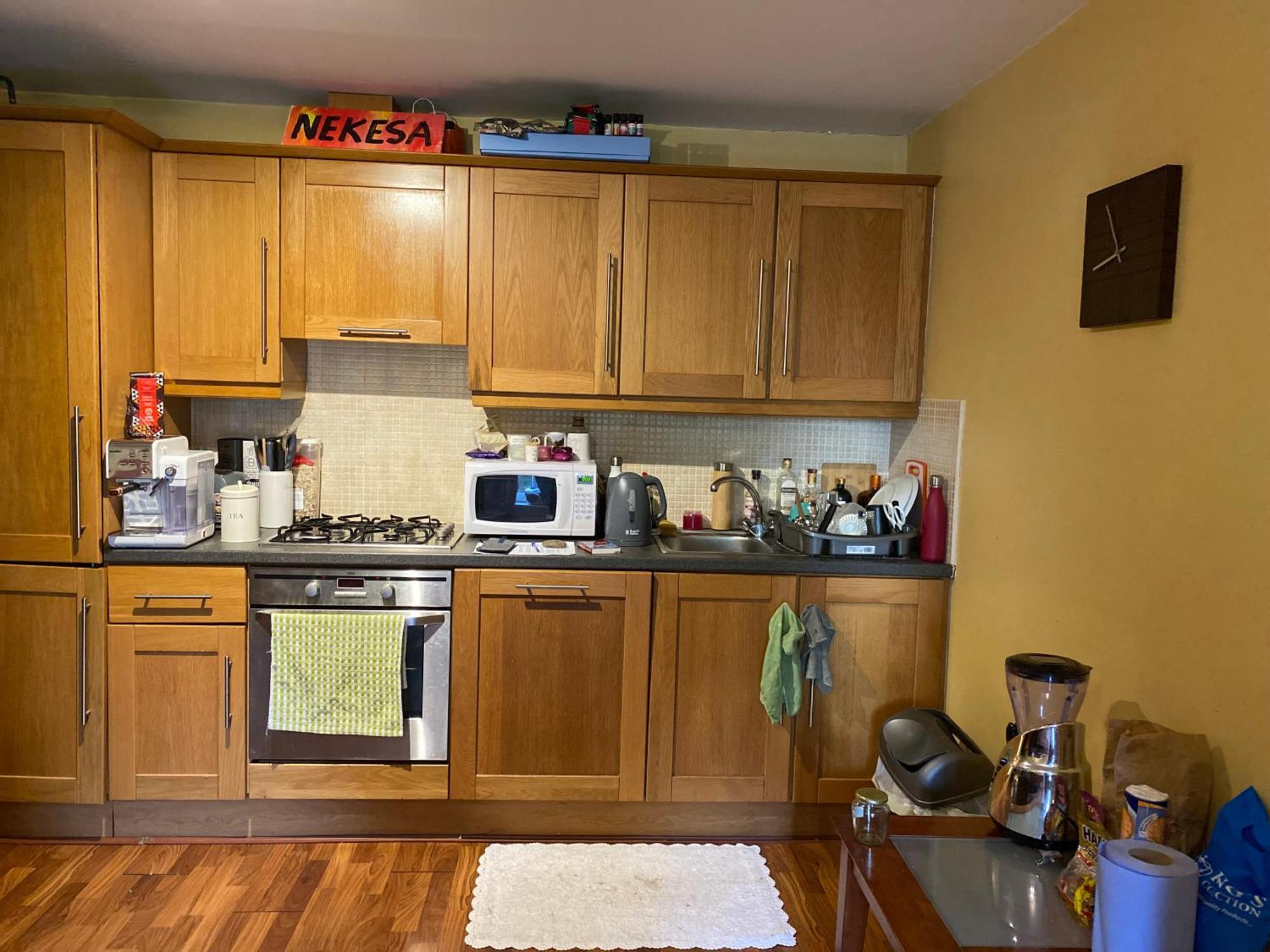 Comfy Near Airport With Free Parking Homestay *