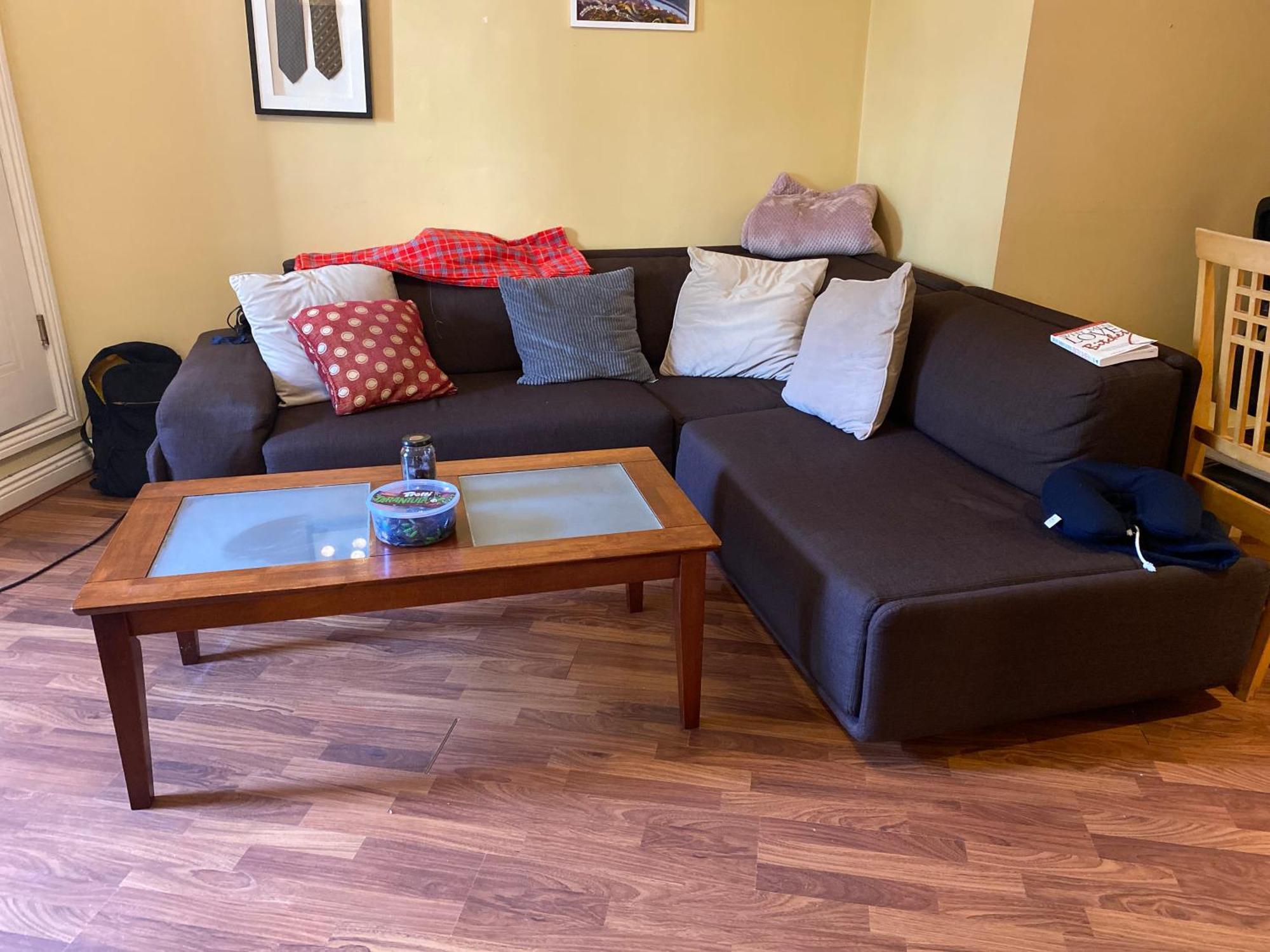 Comfy Near Airport With Free Parking