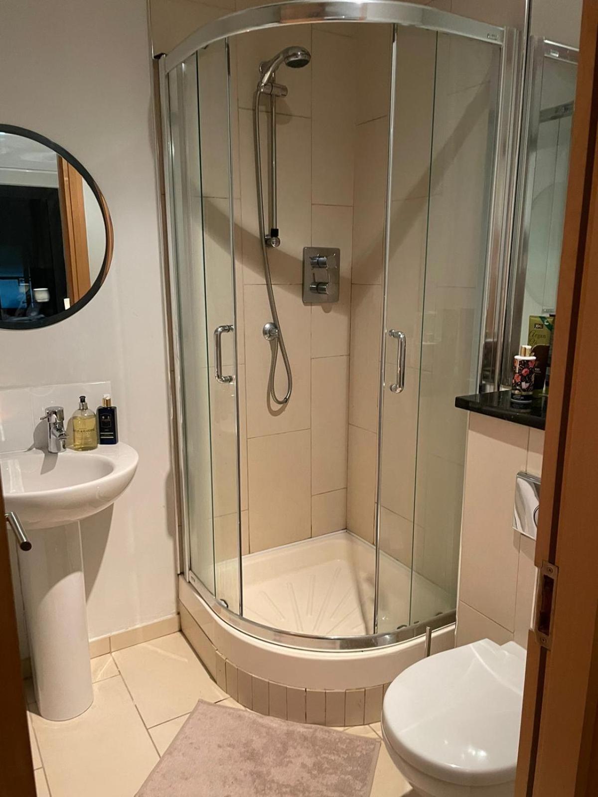 Luxurious Ensuite Kingsize Bedroom