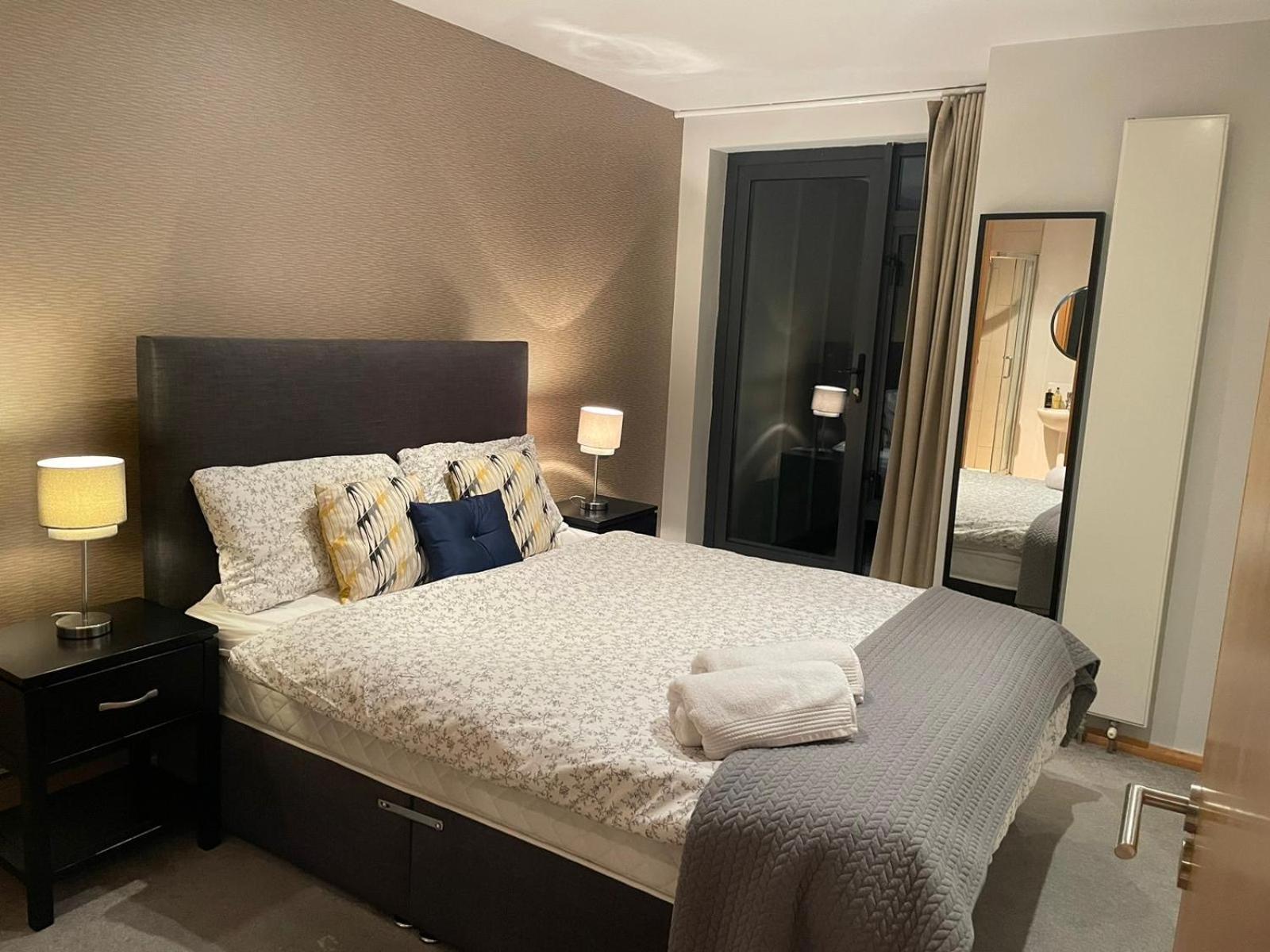 Guest house Luxurious Ensuite Kingsize Bedroom *