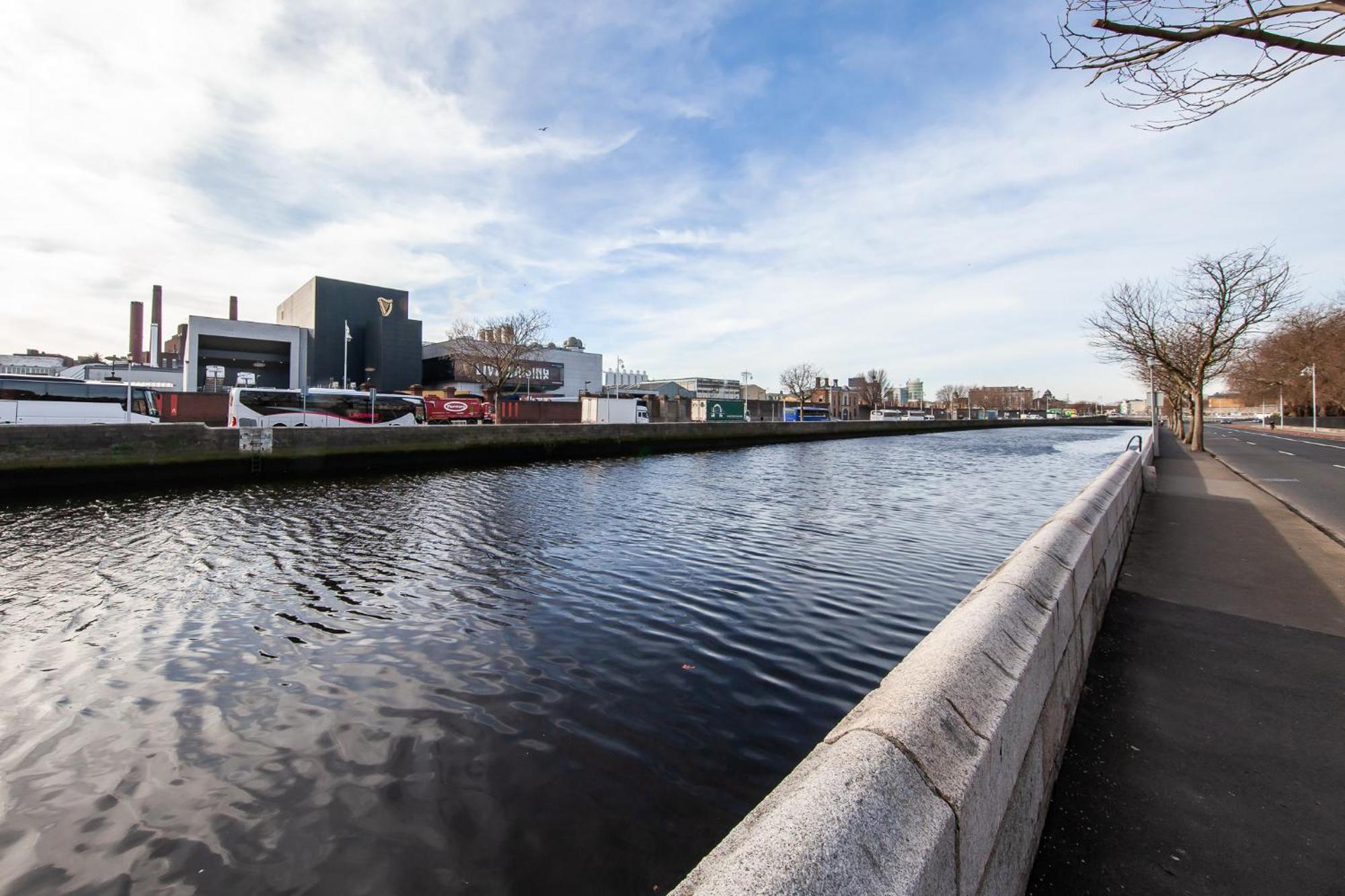 Stylish And Trendy 2br Near Centre