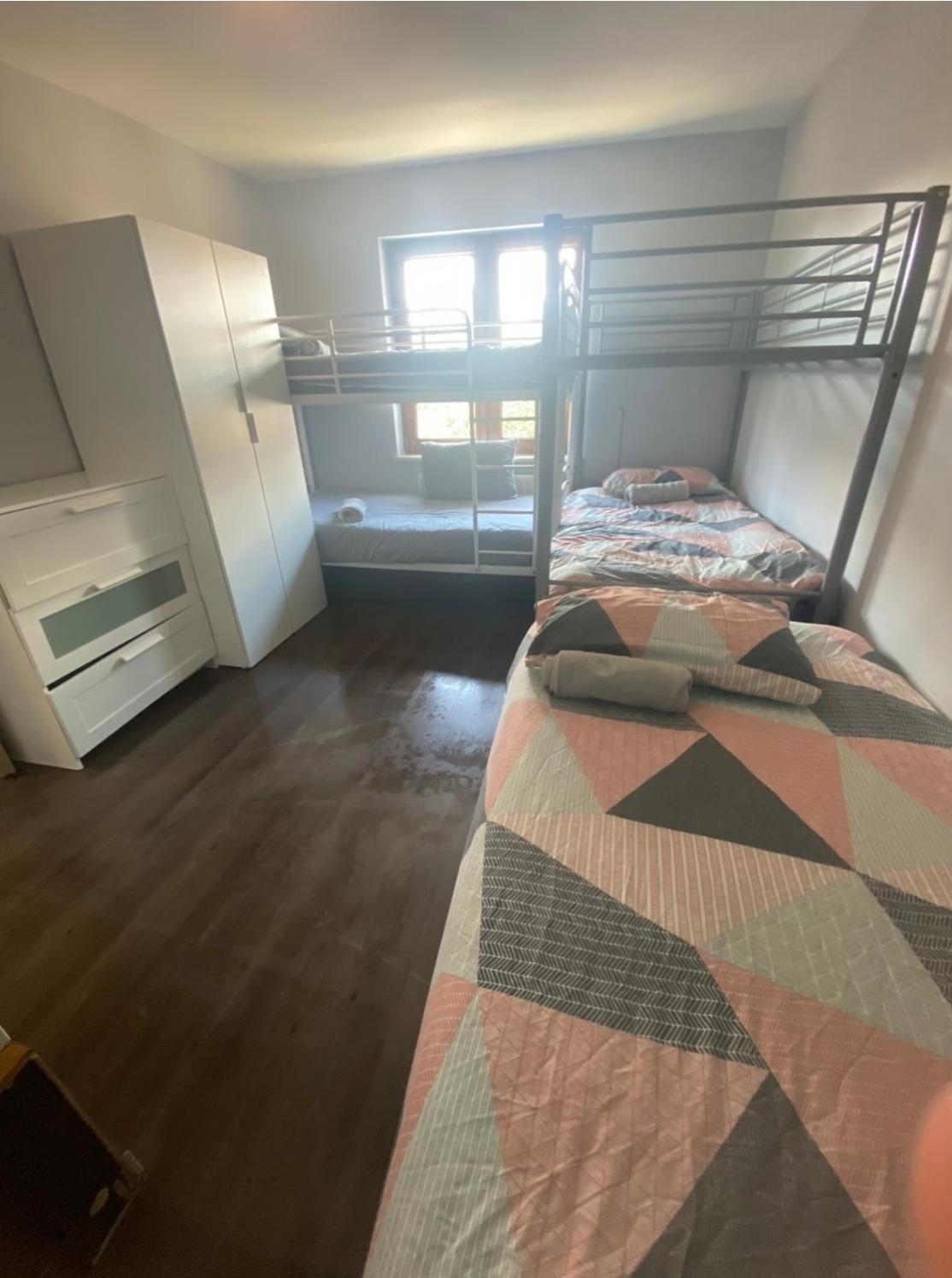 Airport To Sleep, Kitchen Only 7 Days Reservation Guest house Dublin