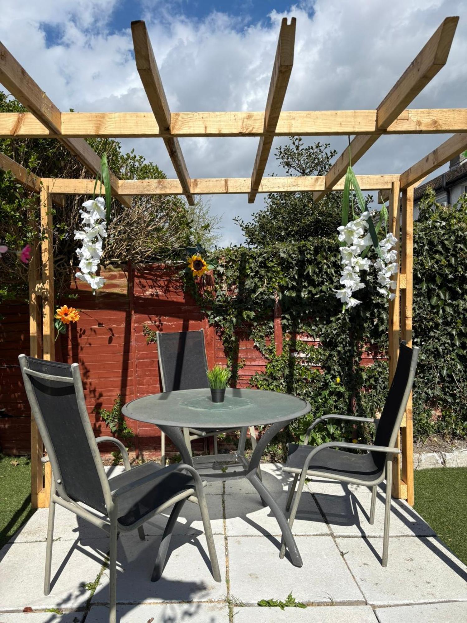 Superb Triple Near Airport - 1 * Dublin