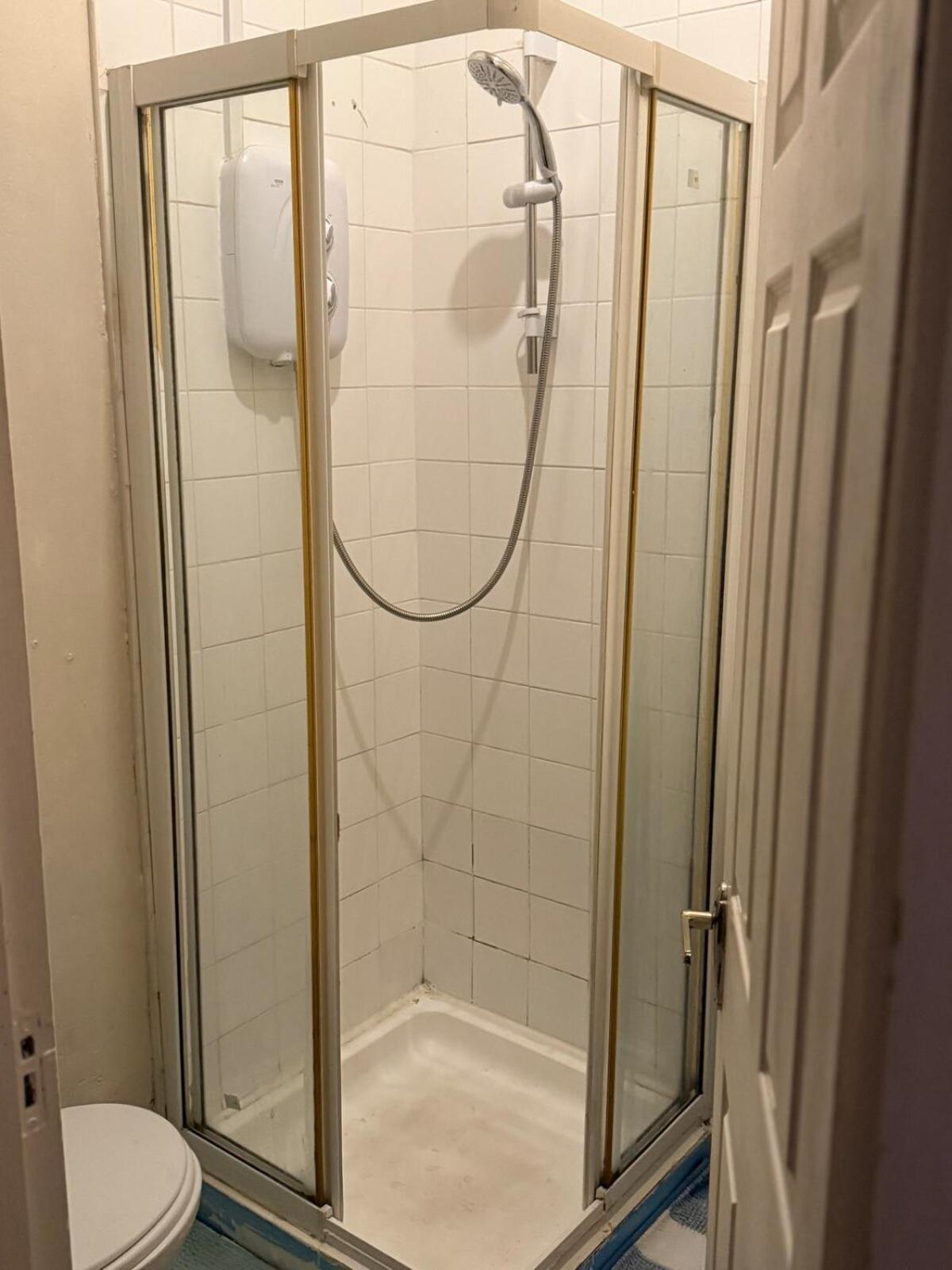 Cosy Flat Located On Town *