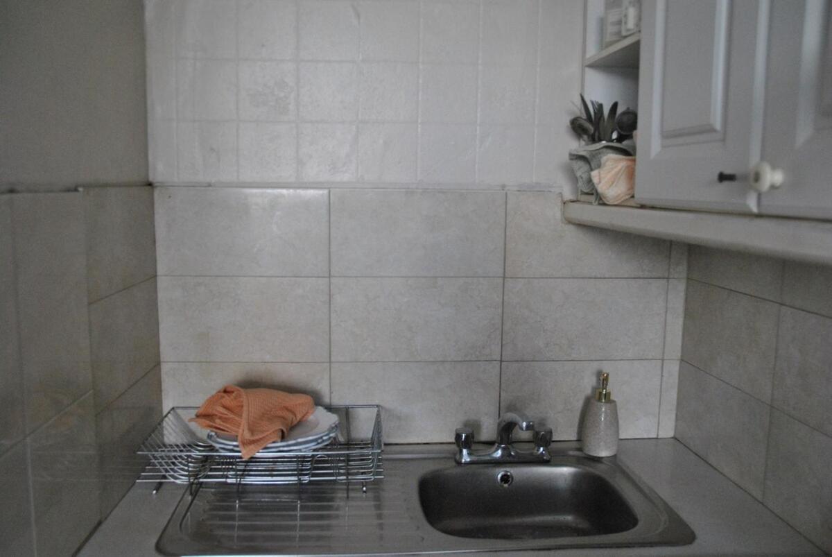 Cosy Flat Located On Town * Dublin