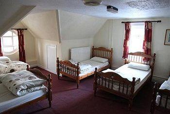 Kinlay House Hostel *