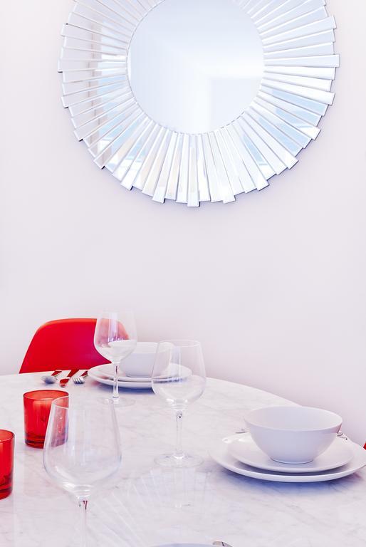 60 Adelaide Square Apartment