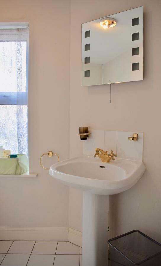 4 Bed Townhouse In *