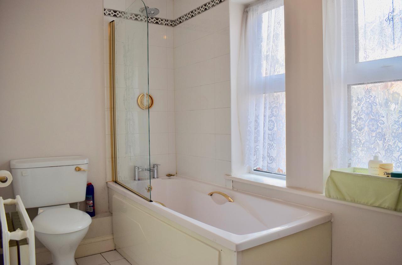4 Bed Townhouse In * Dublin