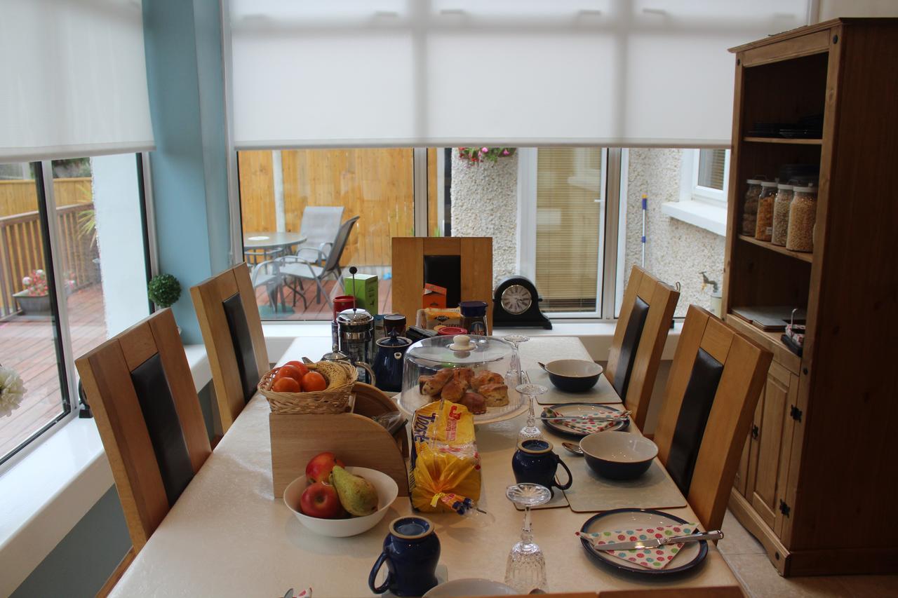 Irish Family In Homestay *