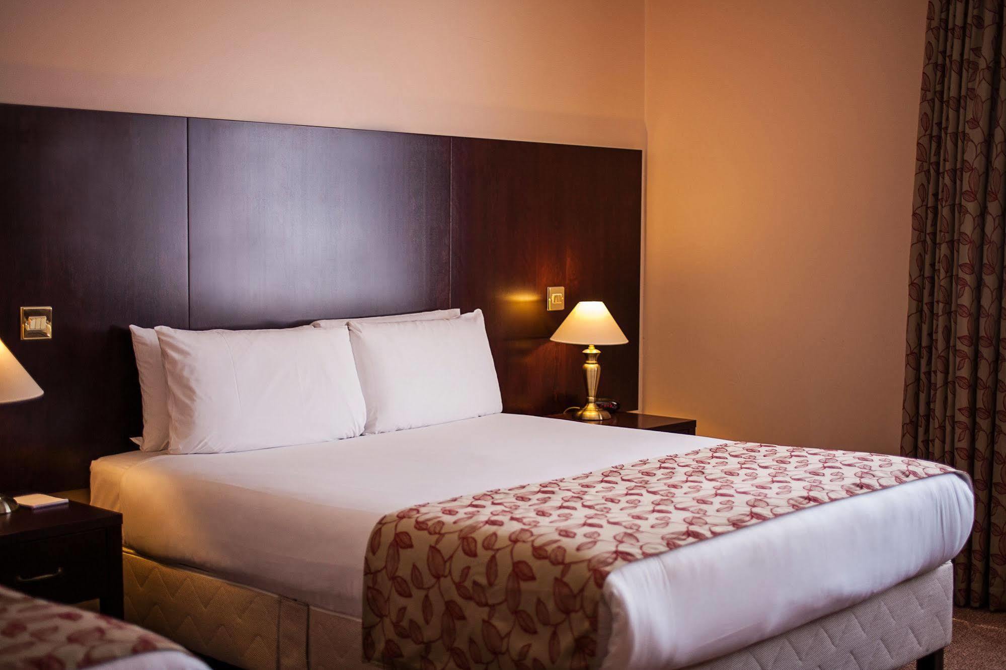 Sheldon Park And Leisure Club Hotel 3*