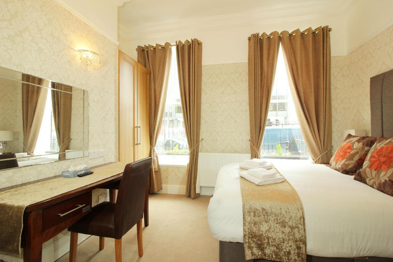 Latchfords Townhouse 3*