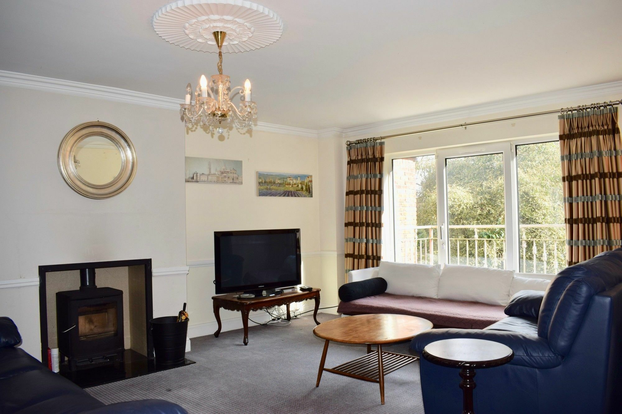 4 Bed Townhouse In Apartment *