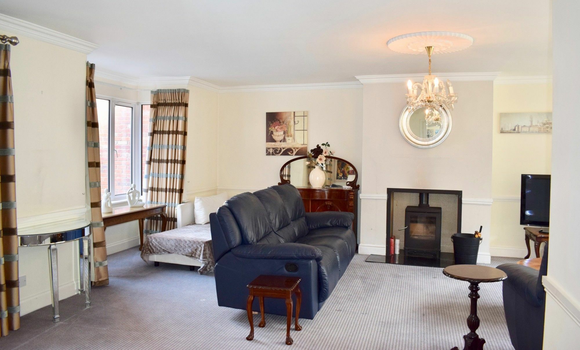 4 Bed Townhouse In Apartment *
