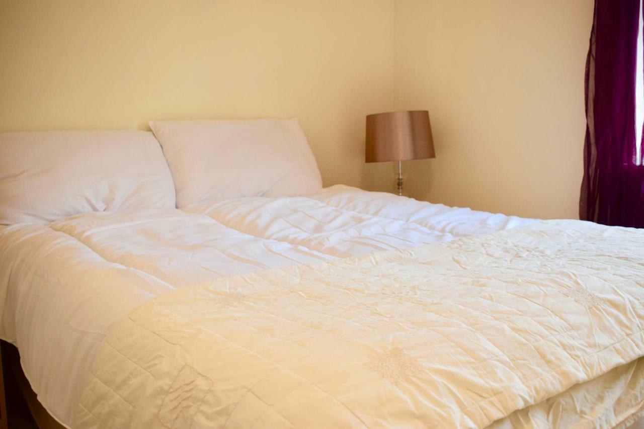 2 Bedroom Terraced House Near Centre Ferienhaus *
